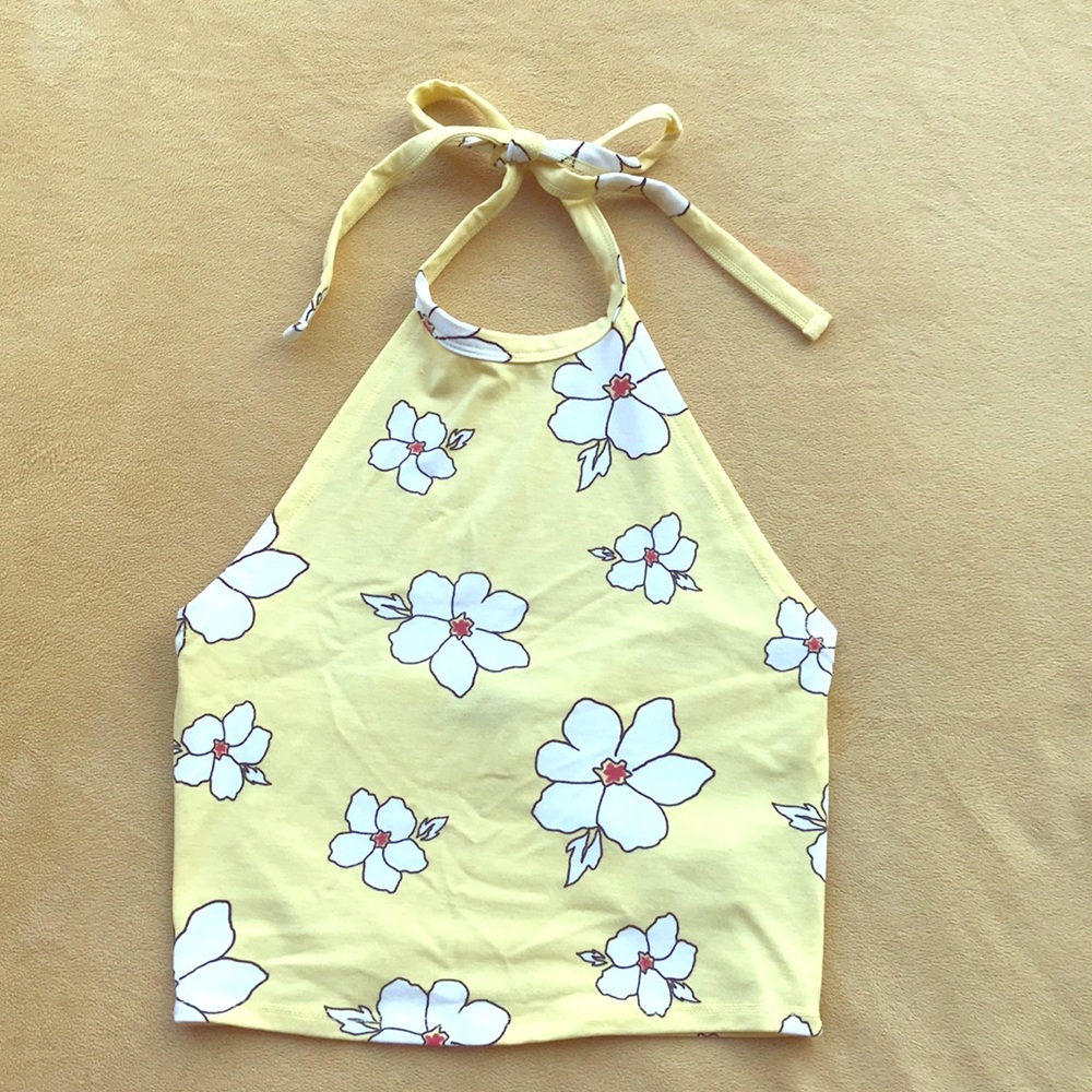 Cute yellow top
